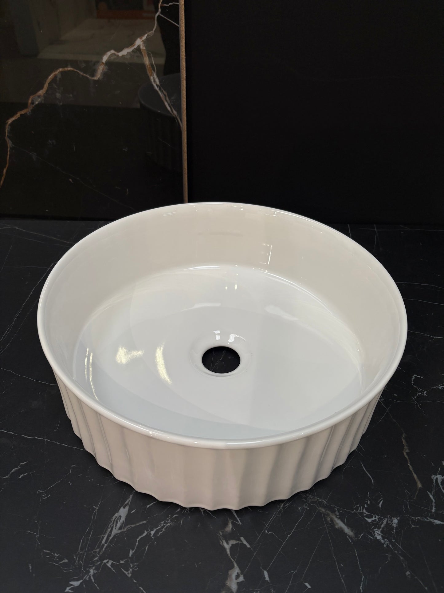 Stella Grooved Wash Basin
