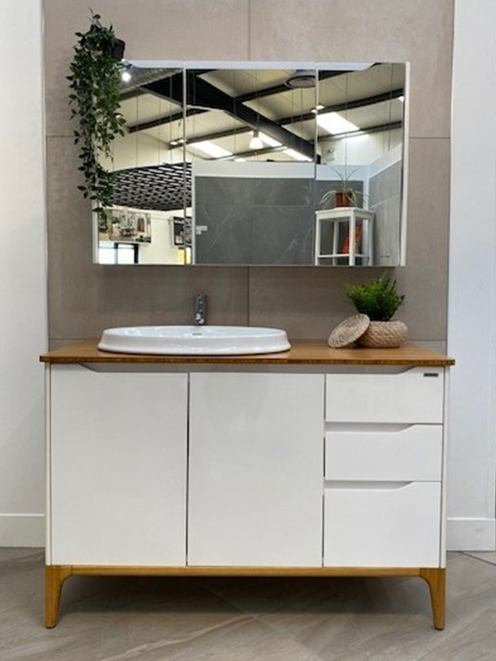 Bonn Vanity Set