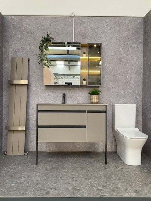 Gera Vanity Set